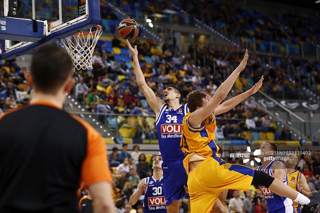 成魔咒？此前取得NBA杯冠军的雄鹿和湖人均在次年止步小组赛（魔咒应验？曾夺NBA季中锦标冠军的雄鹿、湖人次年均小组出局）