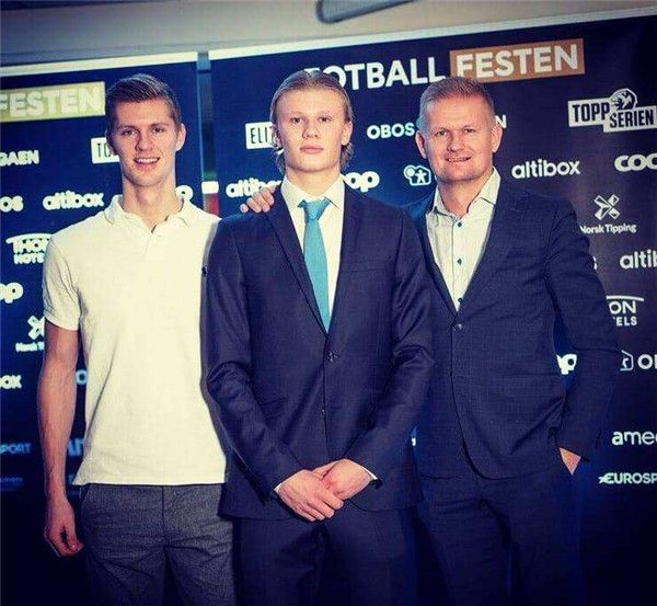 迭戈-莱昂：我认为巴拉圭人民会为我效力曼联感到自豪（迭戈-莱昂：为曼联踢球会让巴拉圭人民感到自豪）