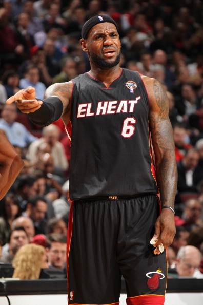 KK：诺伊尔是足球界的传奇；少一人的情况下拜仁仍防住了我们（KK盛赞诺伊尔为足坛传奇：拜仁少一人仍成功限制了我们）