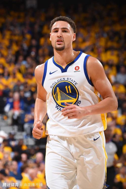 德转评年度最佳前锋：登贝莱、哈兰德、凯恩、姆巴佩入围（德转公布年度最佳前锋候选名单：哈兰德、凯恩、姆巴佩、登贝莱在列）