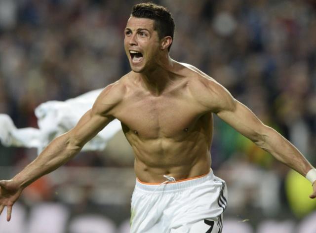 米体：米兰对迈尼昂的年薪报价提高至500万欧，尤文正在关注（米体：米兰为迈尼昂开出500万欧年薪新报价，尤文密切关注）