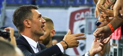 费迪南德：姆伯莫态度严谨且敬业，他能给曼联带来积极的影响（费迪南德看好姆伯莫：职业态度一流，能为曼联带来积极变化）