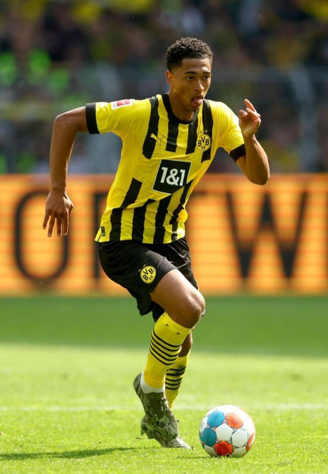 12月1日NBA看点：湖人冲击7连胜，猛龙&尼克斯强强对话（12月1日NBA前瞻：湖人剑指七连胜，猛龙与尼克斯强强碰撞）