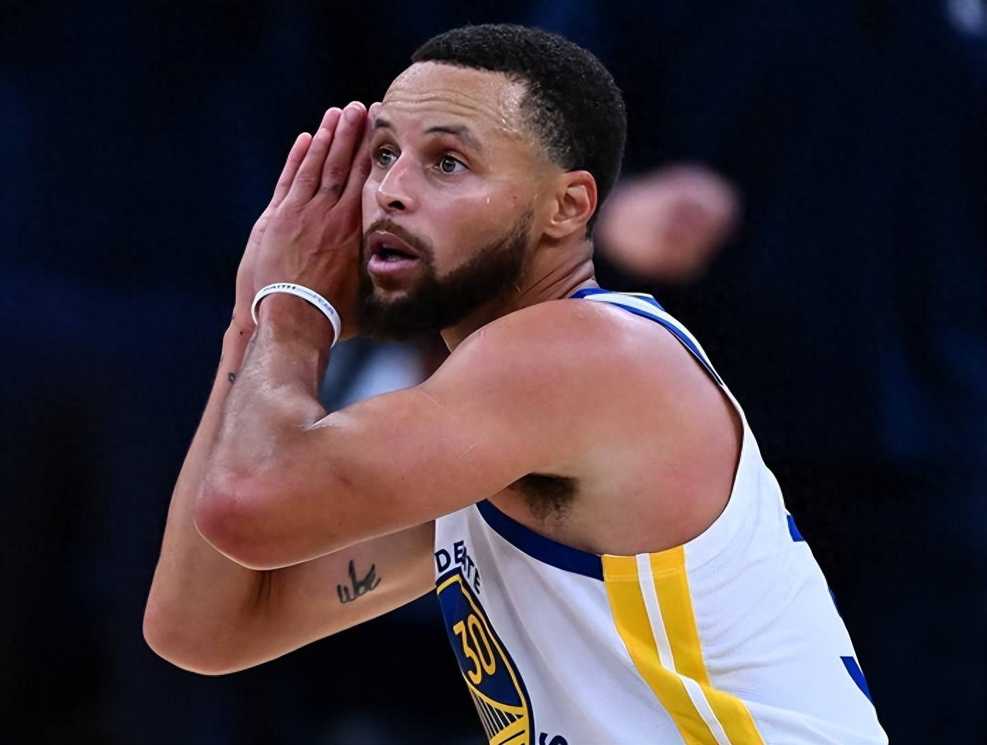 半场战报：博洛尼亚1-2克雷莫内塞，奥尔索利尼点射，瓦尔迪、帕耶罗破门（半场战况：博洛尼亚1-2暂落后克雷莫内塞，奥尔索利尼点球得分，瓦尔迪与帕耶罗破门）