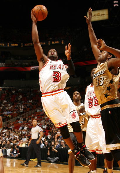 辽宁男篮王哲林连续得分超35（辽宁男篮王哲林连场轰下35+）